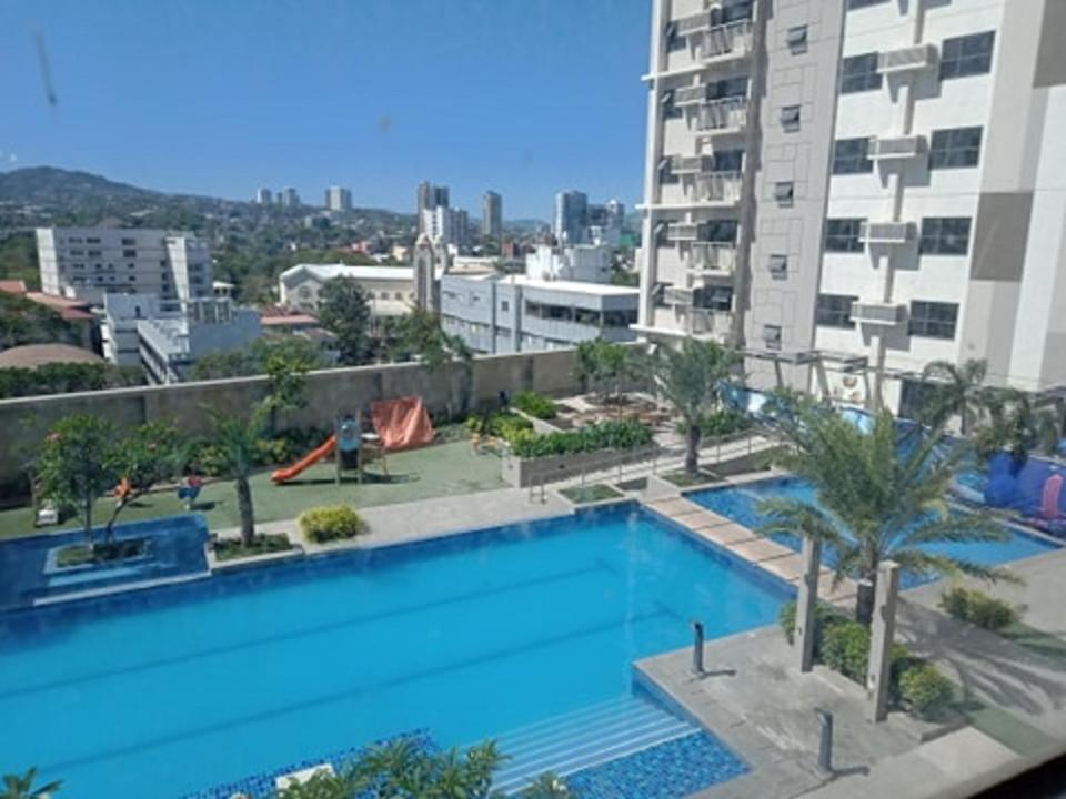 Horizon 101 A4 Near Robinson Mall Free Pool Wifi Cebu Esterno foto